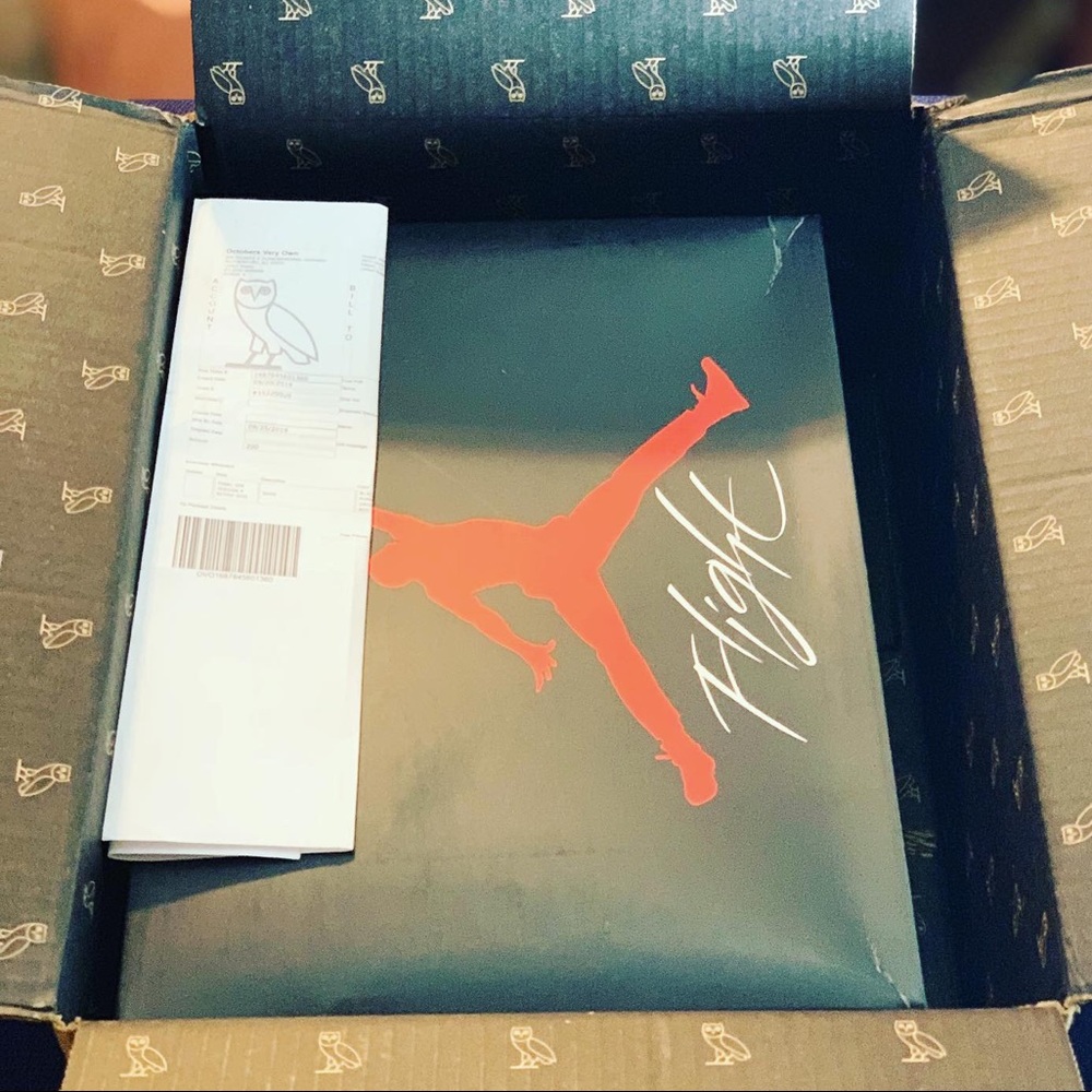 **8 HOUR PRICE DROP**4PM AIR JORDAN 4 RETRO - Picture 7 of 8